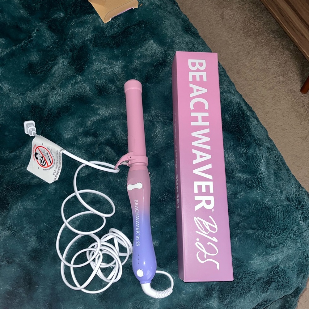 The Beachwaver Co. Pink and Lavender Beachwaver B1.25 Curling Iron